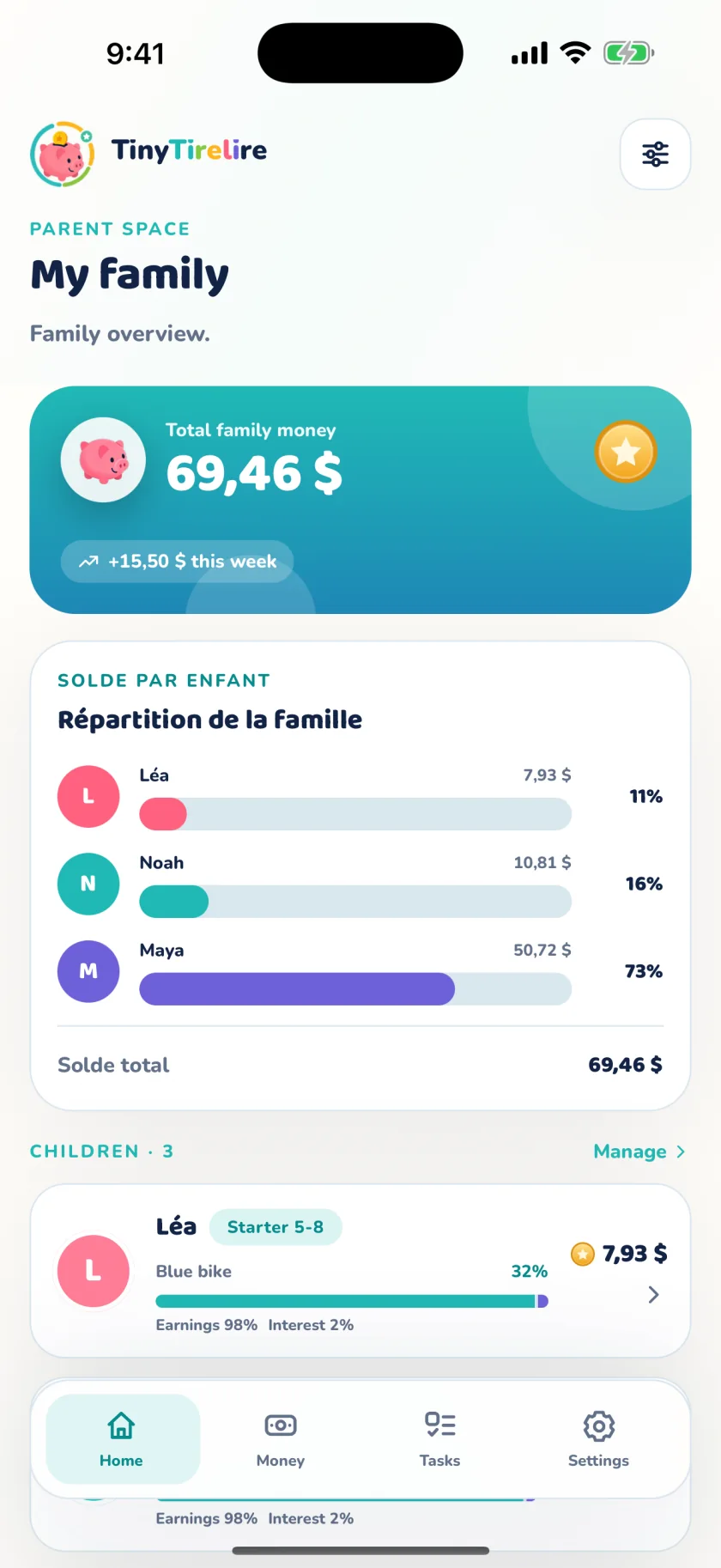 TinyTirelire parent overview showing total family pocket money and the balance for each child
